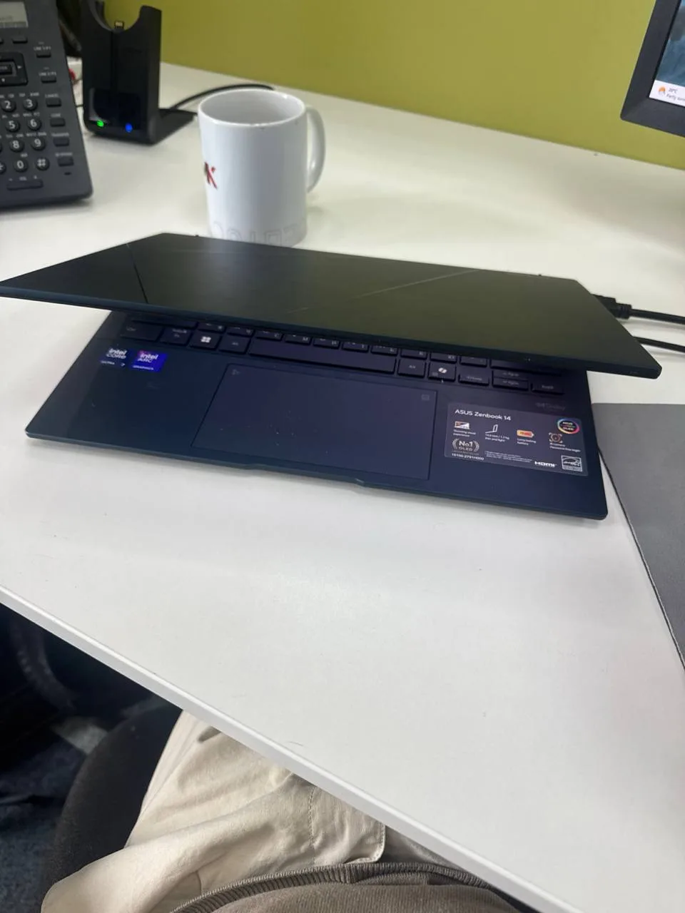 Ноутбук ASUS Zenbook 14 OLED UX3405C (Intel Core Ultra, 32ГБ/1ТБ)